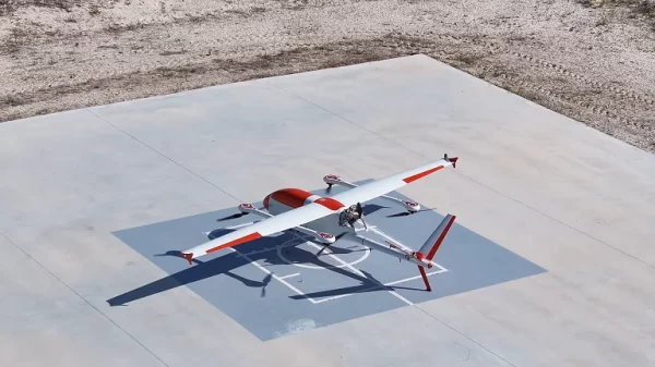 GoeKHUN Unmanned Aerial System (UAS) der Firma ESEN, ausgestattet mit einem modernen SP 210 FI GS 2-Takt-Motor von Sky Power International